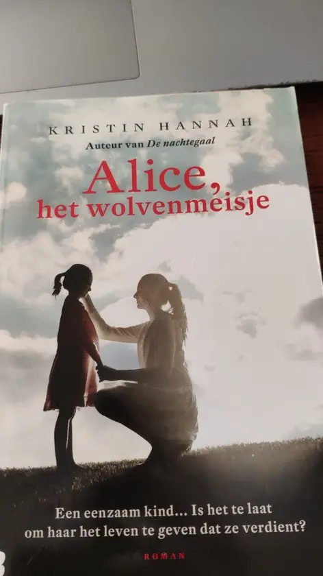 Omslag van Alice, het wolvenmeisje