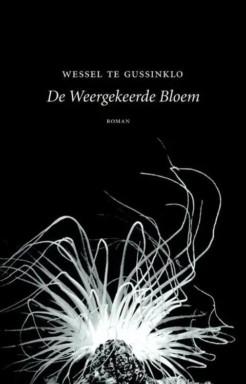 Omslag van De weergekeerde bloem