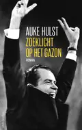 Omslag van Zoeklicht op het gazon