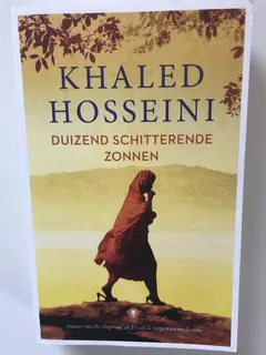 Omslag van Duizend schitterende zonnen