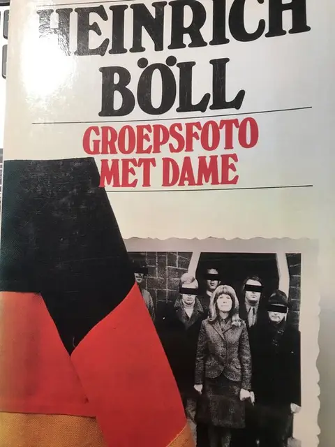 Omslag van Groepsfoto met dame