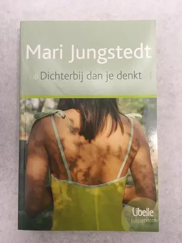 Omslag van Dichterbij dan je denkt
